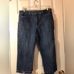 Women’s Gloria Vanderbilt capri jeans size 10 EUC